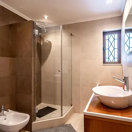 In Spacious - Shared Pool Apartment