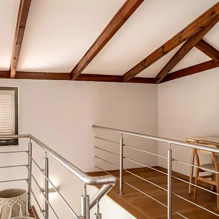 In Spacious - Shared Pool Apartment