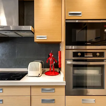 In Spacious - Shared Pool Apartment