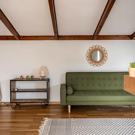 In Spacious - Shared Pool Apartment